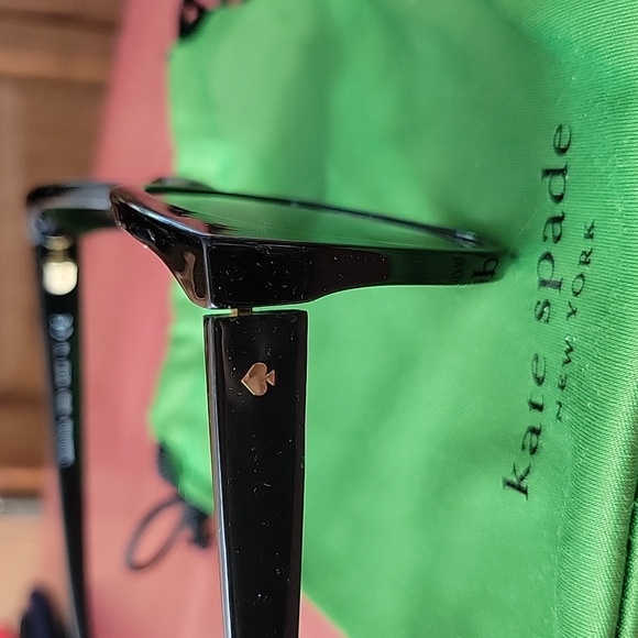 Kate Spade Samanthas Sunglasses - Picture 5 of 5